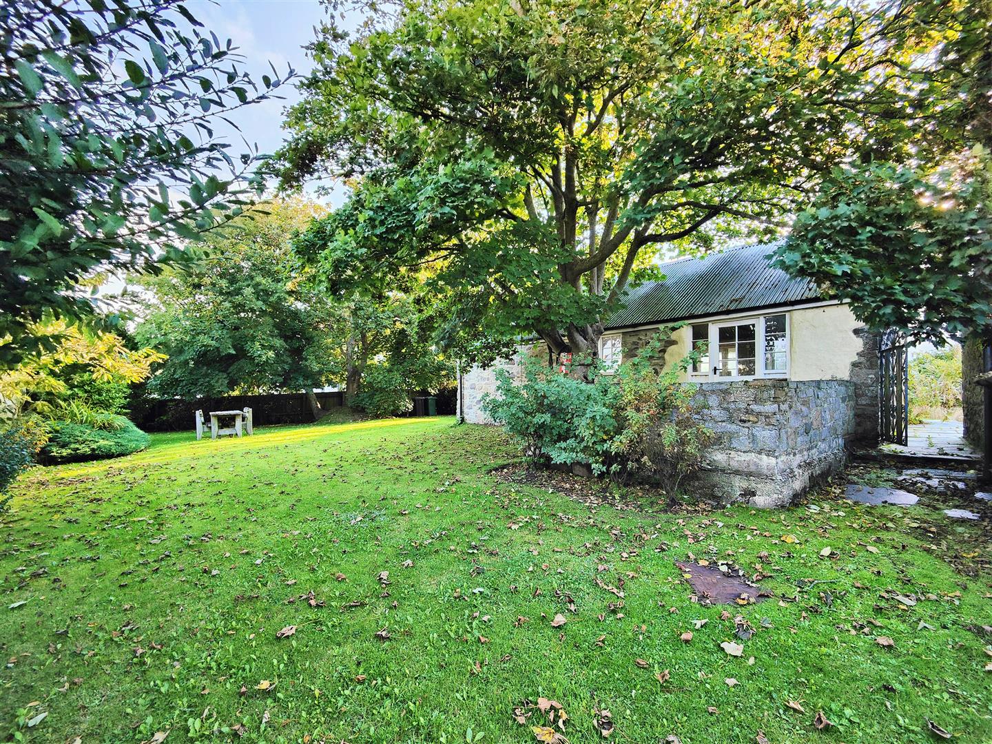 Manor House, 19 High Street, St. Davids, Haverfordwest JJMorris